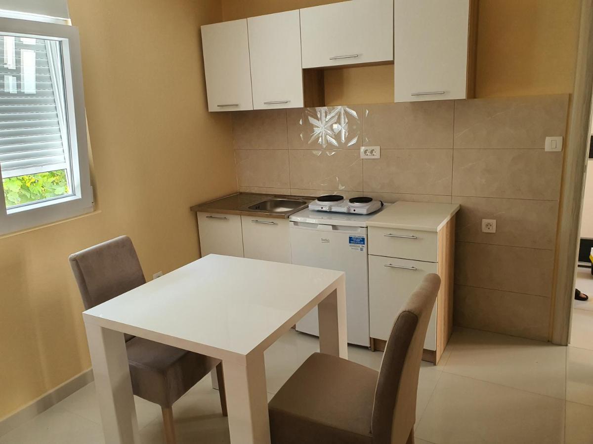 Apartman Tolosi Podgorica Esterno foto