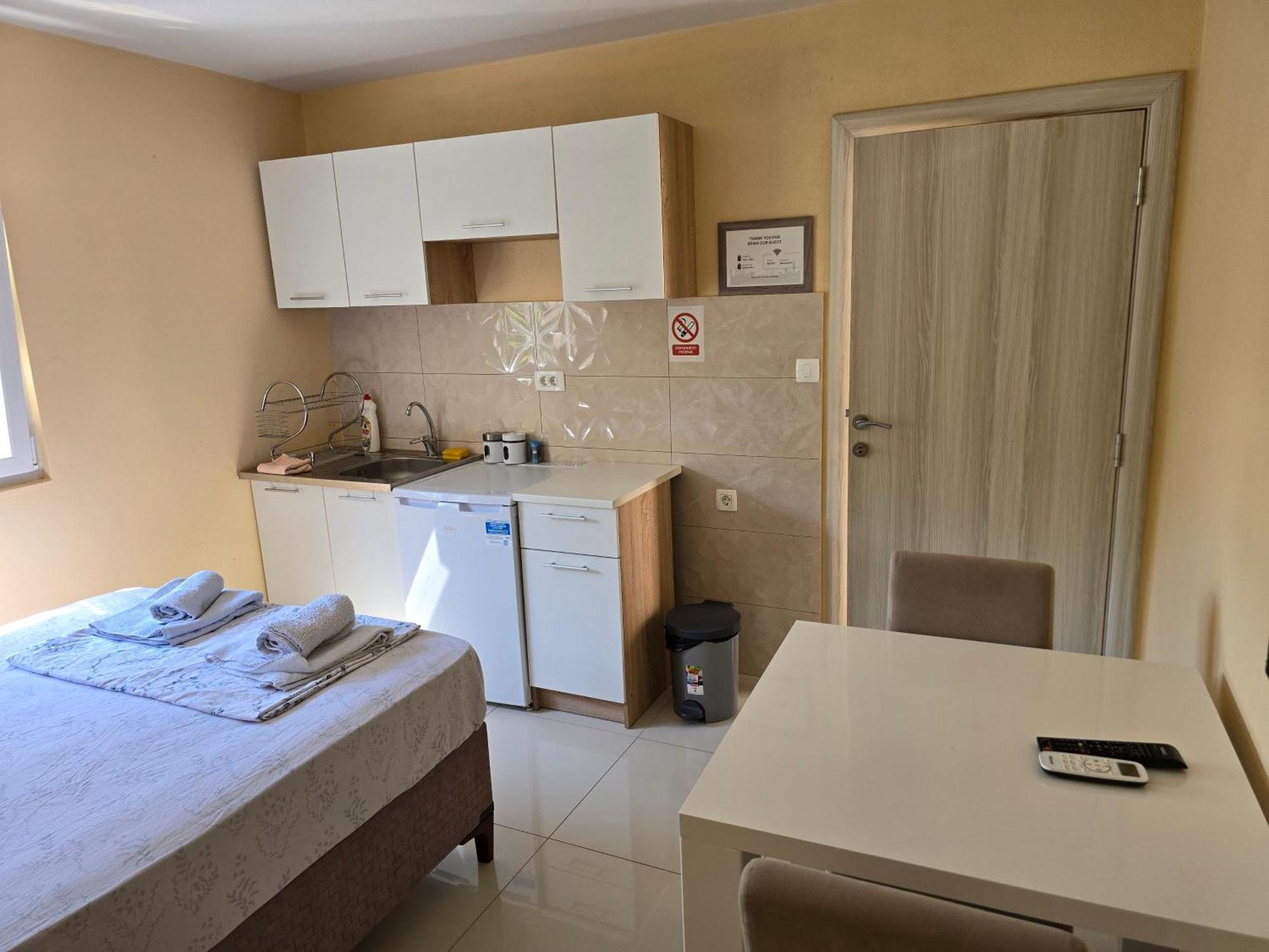 Apartman Tolosi Podgorica Esterno foto